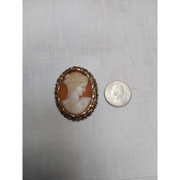 Vintage Cameo Brooch Pendant Hand Carved beautiful filigree - Picture 6 of 7